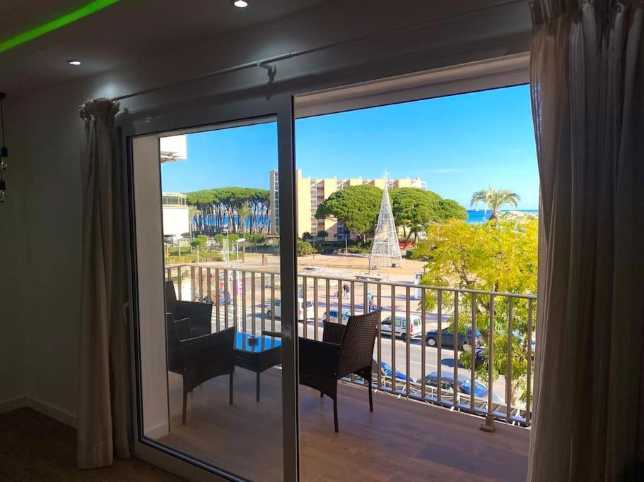 - Salou Port Aventura Apartment *